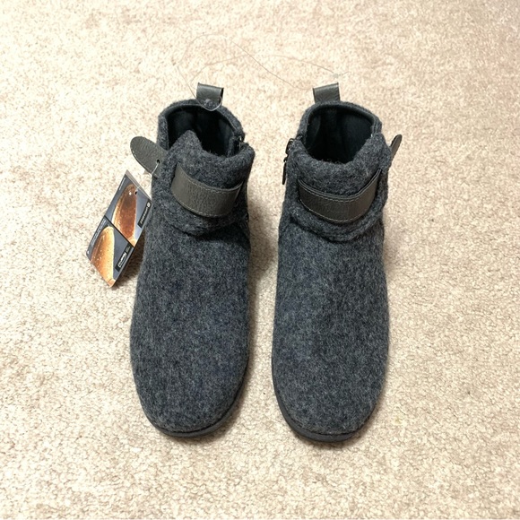 Bearpaw Solstice Women’s Size 6 Ankle Bootie WOOL Winter SIDE ZIP Gray NWT - Picture 2 of 5